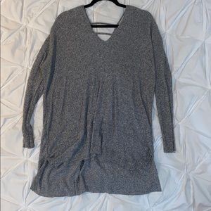 grey long sleeve sweater